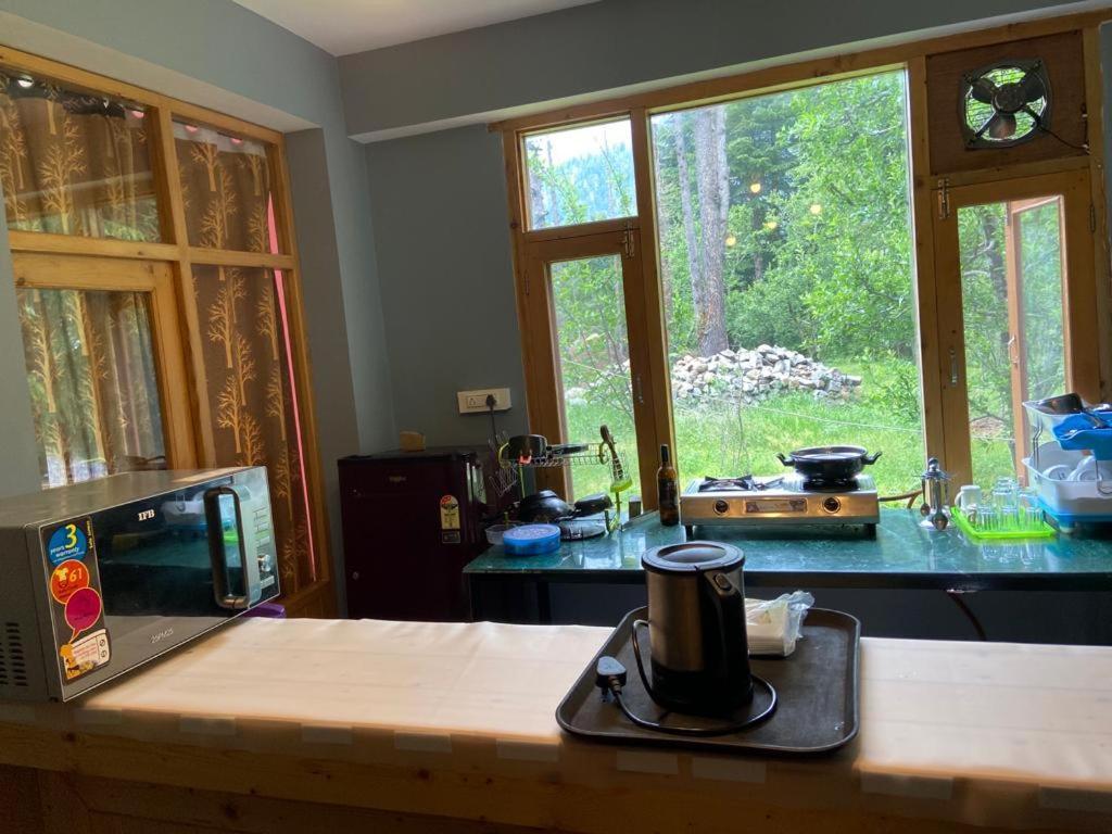Getaway Stays Manali Bagian luar foto